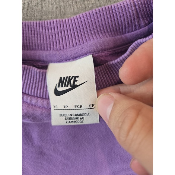 Nike Sweatshirt Womens XS Purple Crewneck Pullover FD2923-521 Swoosh Logo Fleece - Picture 3 of 9